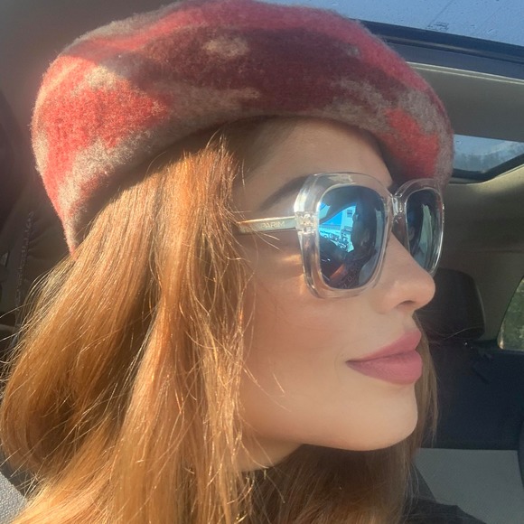 Meet your Posher, Jazzmine - Picture 1 of 1